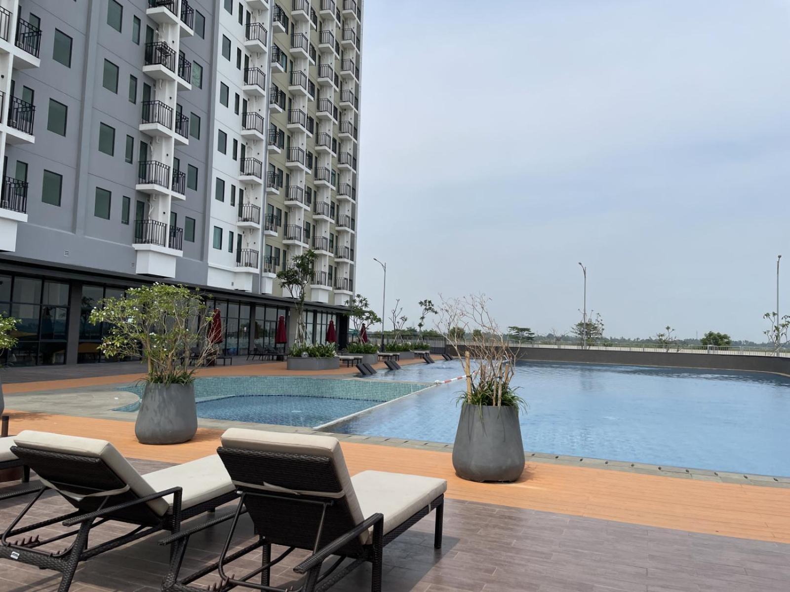 Hotel Osaka Pik2 Tangerang Esterno foto
