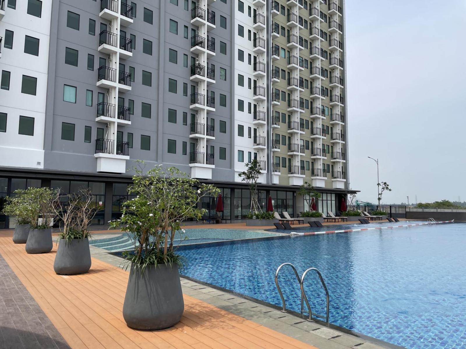 Hotel Osaka Pik2 Tangerang Esterno foto